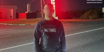 Горе-водій, якого зупинили патрульні, має сплатити 57 тисяч гривень штрафу — Закарпаття