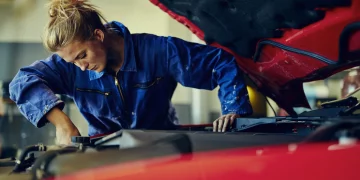 Трактористи та слюсарі – серед найзатребуваніших у 2025 році – Техніка