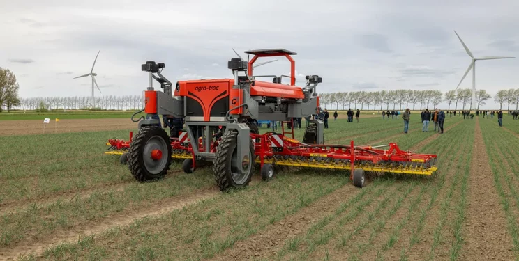 Гібридне шасі Agra-Trac дебютувало на полі – Техніка