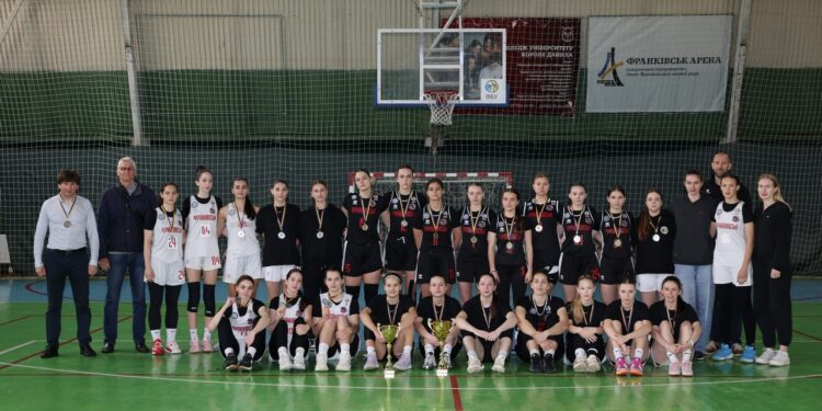 Франківські команди зіграли у фіналі Молодіжної ліги – Спорт