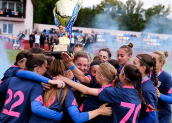 Історичне срібло в жіночому футболі їде на Закарпаття!