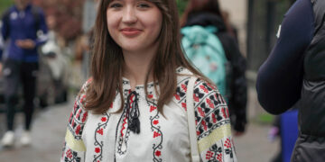 Із Днем вишиванки! Дякуємо захисникам та захисницям, що завдяки Вам можемо її одягнути у цей непростий час!