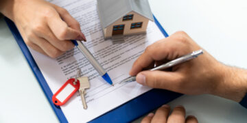 Як приватизувати житло: хто має право і які документи зібрати?