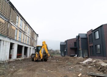 Кабмін обирає громади в Україні, де будуватимуть соціальне житло