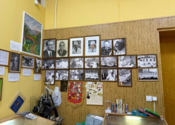 Меблі лікаря Новака, старовинні медичні інструменти та шеврони: експонати Музею історії Закарпатської обллікарні