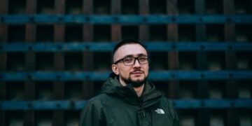 “Мені дуже пощастило, куля вийшла навиліт”. Стерненко повідомив, що його прооперували