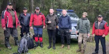 На Рахівщині гірські рятувальники та прикордонники відшукали 3-х “туристів”, що виснажились і заблукали (ФОТО)