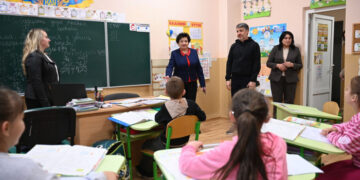 “Навчання без бар’єрів: понад 100 діток з порушеннями слуху здобувають освіту в унікальній школі Ужгорода”