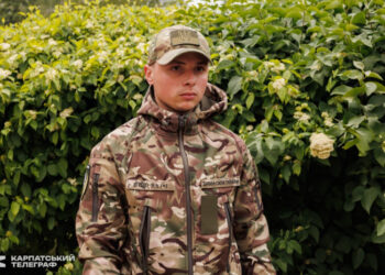 Під час виходу з «Азовсталі» потрапив у полон: на Закарпатті зустріли воїна, якого звільнили під час великого обміну полоненими