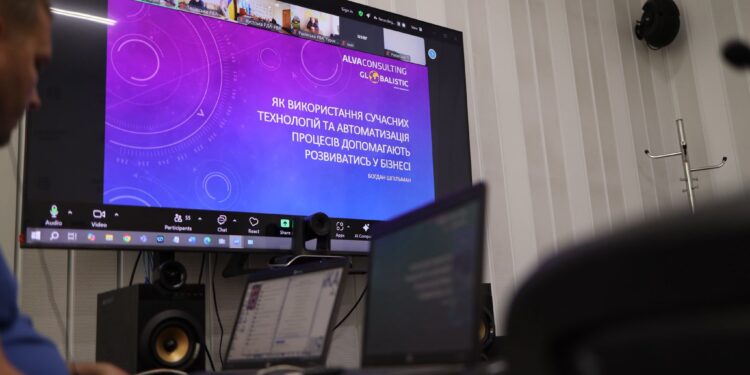 Підприємцям Закарпаття розповіли про нові правила бронювання та можливості цифровізації –