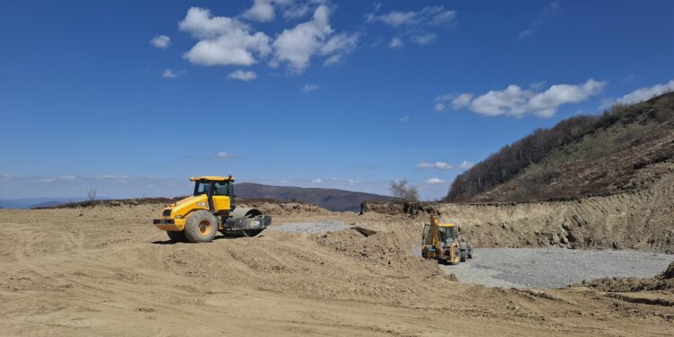Поліція відкрила кримінальне провадження за зверненнями громадян щодо земляних і будівельних робіт під вітряки на полонині Руна (ДОКУМЕНТ)