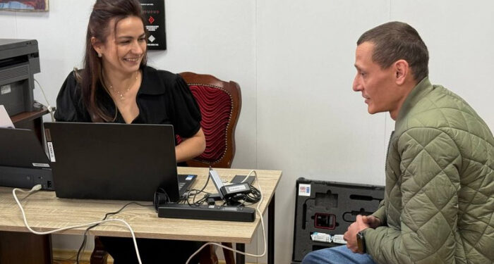 “Прийшов і оформив усі документи”: які послуги надають у “Ветеранському просторі ВДОМА” в Ужгороді