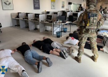 Розкриття справи про діяльність шахрайського кол-центру в Ужгороді стало результатом піврічного розслідування правоохоронних структур Чехії та України (ФОТО, ВІДЕО)