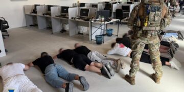 Розкриття справи про діяльність шахрайського кол-центру в Ужгороді стало результатом піврічного розслідування правоохоронних структур Чехії та України (ФОТО, ВІДЕО)