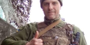 У Підвиноградові на Берегівщині у середу попрощаються з добровольцем Іваном Сусіком, що помер від важкого поранення