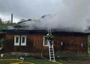 У Торуні Міжгірської громади в понеділок вигорів будинок (РОЗШИРЕНО) (ФОТО)