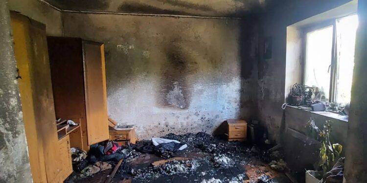 У Заброді Великоберезнянської громади врятували від повного знищення вогнем будинок (ФОТО)