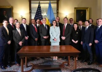 Україна і США підписали угоду про надра