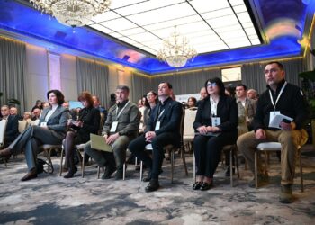 В Ужгороді обговорили реформу профільної старшої школи: з 2027 року на Закарпатті діятимуть 107 ліцеїв (ФОТО) –