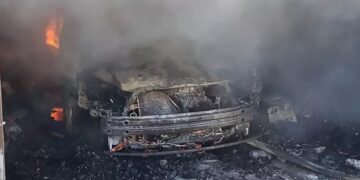 В Ужгороді під час ремонту в гаражі згорів Chevrolet, власник отримав опіки (ФОТО)