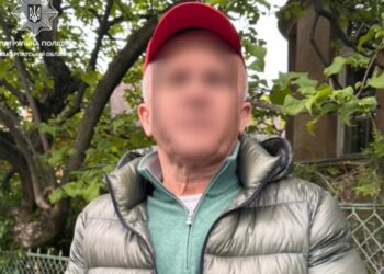 В Ужгороді водія “Мерседеса”, який пошкодив чуже авто і втік, знайшли і оштрафували (ФОТО)