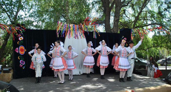 Відбувся ІІ благодійний фестиваль народної весняної традиції села Сторожниця – «Маяліш»