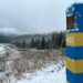 За два тижні до літа: на кордоні з Румунією в Карпатах сніг та мороз –
