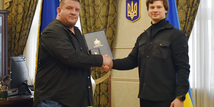 Закарпатського блогера Олександра Богданова нагородили грамотою Верховної Ради –