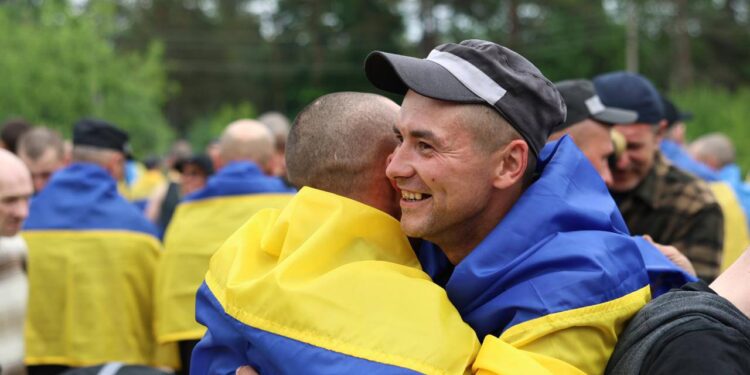 Закарпаття зустрічає Героїв: 22 захисники повернулися додому! –