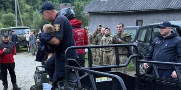 Дивовижний порятунок: понад сотня людей шукали 2-річного хлопчика на Закарпатті — Закарпаття