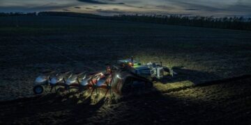 AgXeed і Kverneland встановили світовий рекорд з автономної оранки – Техніка