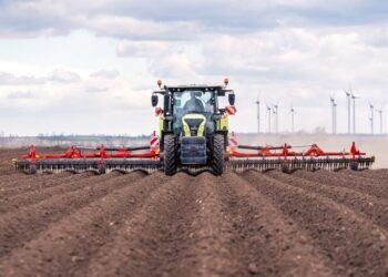 Новий точний штригель від Pöttinger: ефективна боротьба з бур’янами без хімії – Техніка