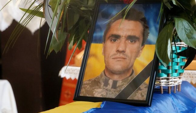 У Мукачеві поховали воїна, який віддав своє життя, захищаючи Україну — Закарпаття