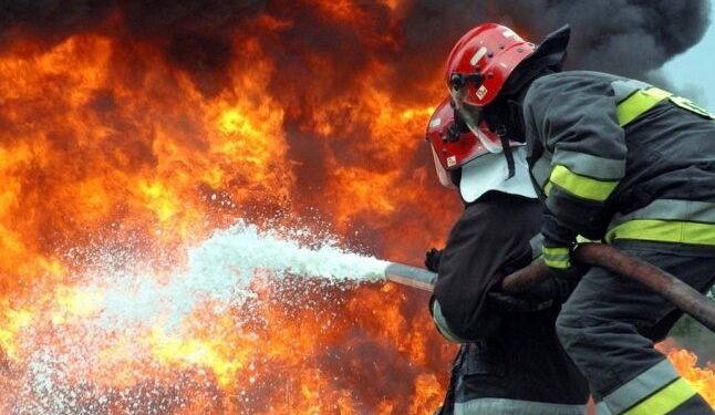 На території підприємства ввечері спалахнула пожежа — Закарпаття