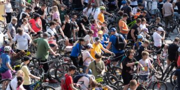 80 тис. грн на підтримку захисників зібрали в Ужгороді під час першого у сезоні велозаїзду “Big City Ride” (ФОТО)