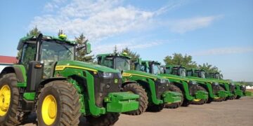 Прибуток John Deere впав на 35% за півроку – Техніка