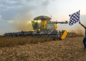 Бразильський фермер встановив світовий рекорд зі збирання сої – Техніка