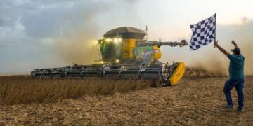 Бразильський фермер встановив світовий рекорд зі збирання сої – Техніка