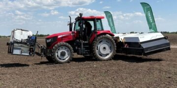 Обприскувач зі штучним інтелектом вперше обробив томати гербіцидом  – Техніка