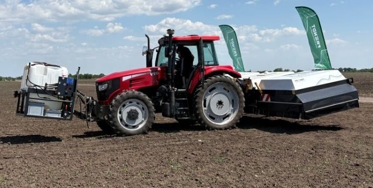 Обприскувач зі штучним інтелектом вперше обробив томати гербіцидом – Техніка