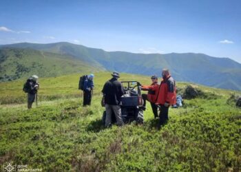 Гірські рятувальники тричі за день вирушали на допомогу туристам — Закарпаття