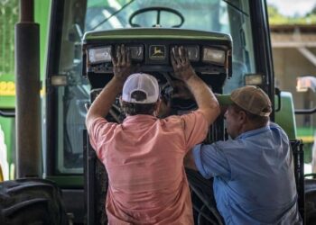 Фермери можуть отримати право самостійно лагодити техніку John Deere – Техніка
