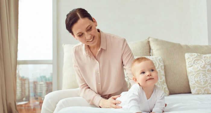 Декретна відпустка: чи включають її до страхового стажу?