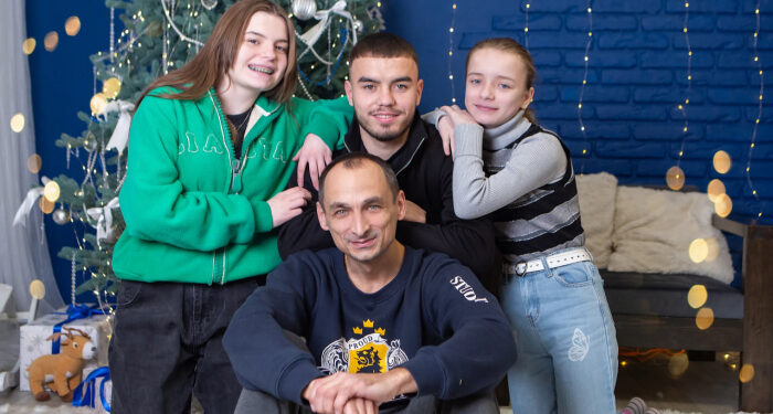 “Дивлюсь на них і розумію, що все зробив правильно”. Історія закарпатця, який став опікуном для трьох дітей