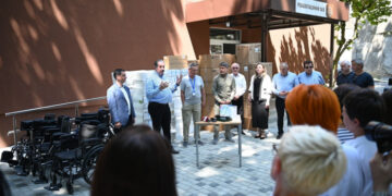 Два медичні заклади Закарпаття отримали гуманітарну допомогу від меценатів та амбасадорів