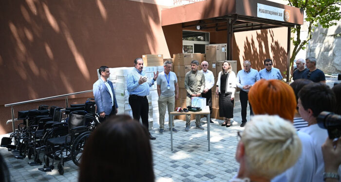 Два медичні заклади Закарпаття отримали гуманітарну допомогу від меценатів та амбасадорів