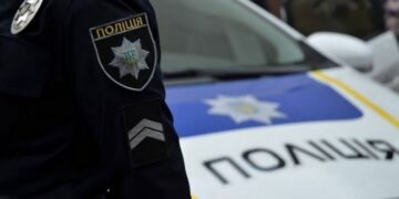 Правоохоронці розшукали дівчину, яка втекла з дому — Закарпаття