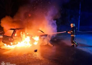 У Мукачеві та в Хусті горіли автомобілі — Закарпаття