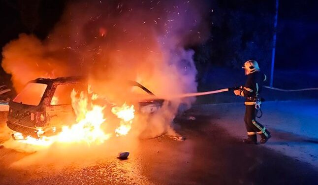 У Мукачеві та в Хусті горіли автомобілі — Закарпаття