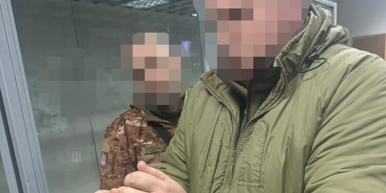 Екскомбриг забезпечував виплати дружині за “участь” у бойових діях, вона отримала майже 1,2 млн грн – ДБР